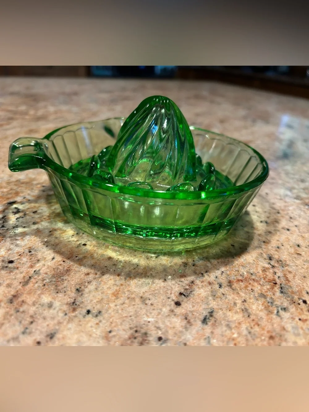 Vintage Hazel Atlas Uranium Green Depression Glass Citrus Juicer Reamer 1930’s